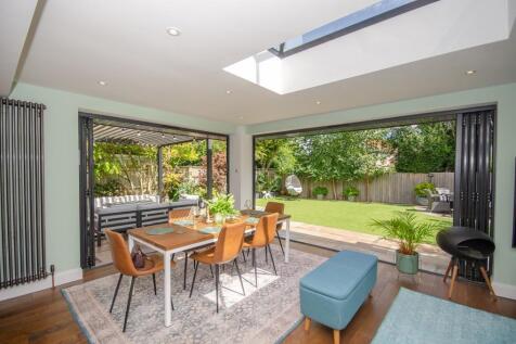 Dining area.jpg