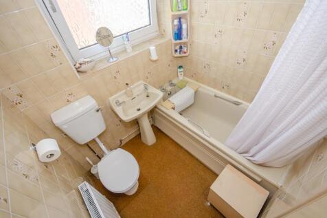 Bathroom.jpg