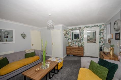 Lounge pic 3.jpg