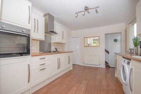 Kitchen pic 3.jpg