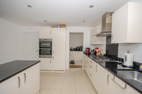 Kitchen pic 3.jpg