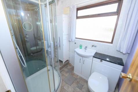 Shower room.jpg