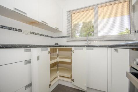 Kitchen pic 3.jpg