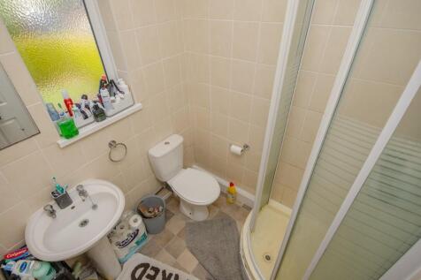 Shower room.jpg