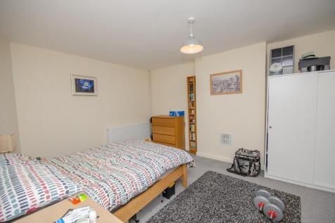 Bedroom pic 2.jpg