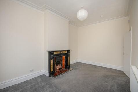 Bedroom pic 2.jpg