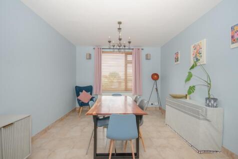Dining room.jpg