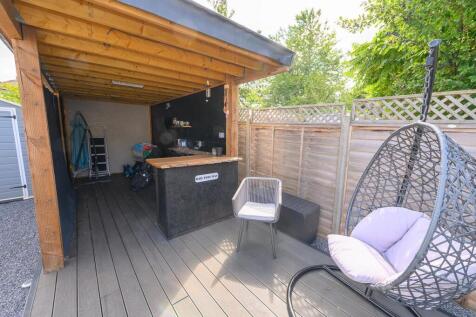 Outbuilding.jpg