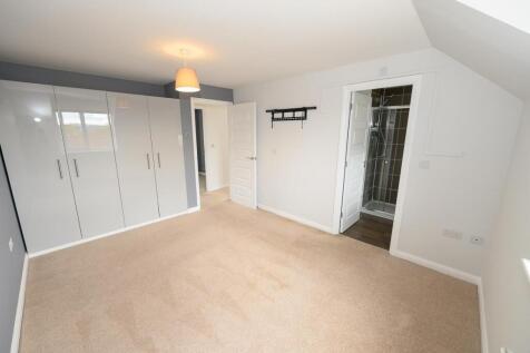 Bedroom one pic 2.jpg