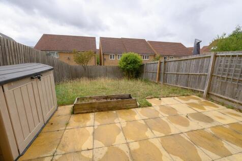 Rear garden pic 2.jpg