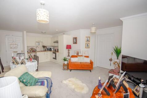 Lounge pic 2.jpg