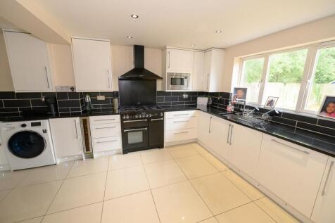 Kitchen pic 2.jpg