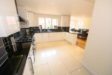 Kitchen pic 3.jpg