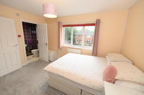 Bedroom 2 pic 2.jpg