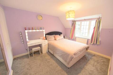Bedroom 4.jpg