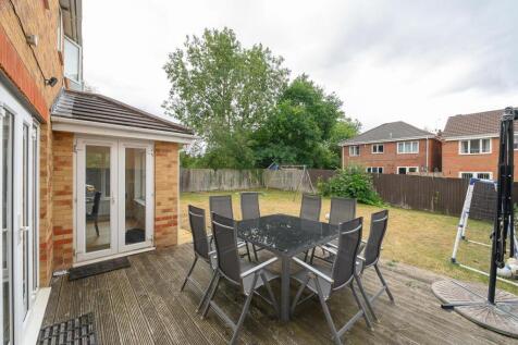 Rear garden .jpg