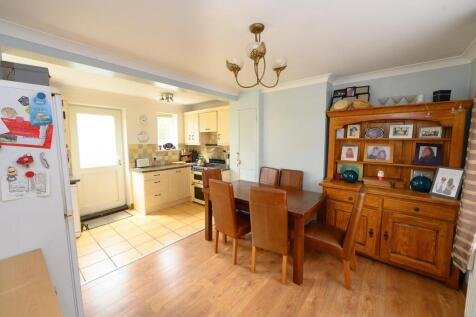Dining room.jpg