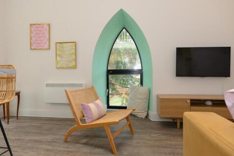Feature window.jpg