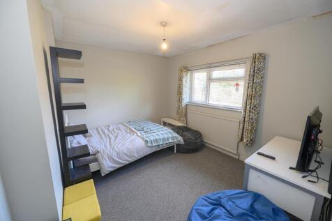 Bedroom 2.jpg
