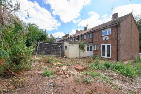 Rear garden pic 2.jpg