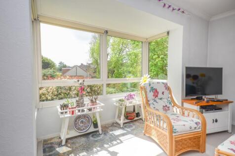 Lounge Bay window.jpg