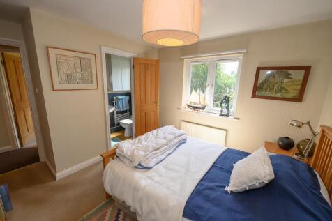 Bedroom one pic 2.jpg