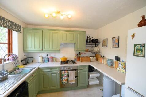 Kitchen pic 3.jpg