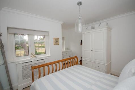 Bedroom one.jpg