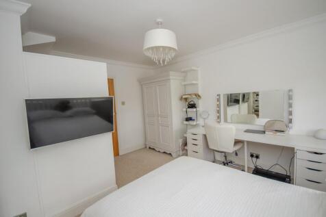 Bedroomtwo pic 2.jpg
