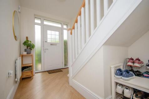 Entrance hall.jpg