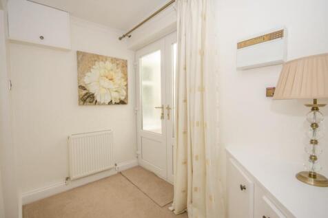 Entrance hall.jpg