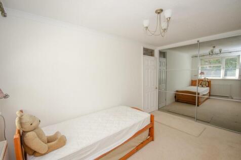 Bedroom three pic 2.jpg