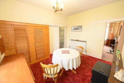 Dining room pic 2.jpg