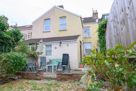 Rear garden pic 2.jpg
