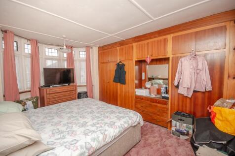 Bedroom one.jpg