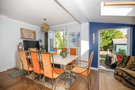 Dining area.jpg