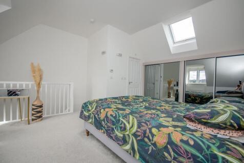 Master bedroom.jpg