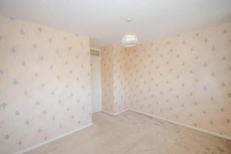 Bedroom two pic 2.jpg