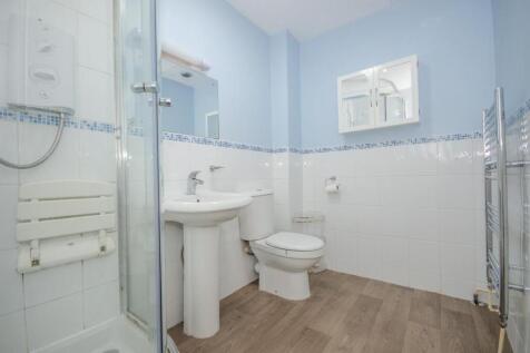 Shower room.jpg