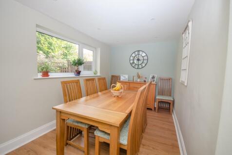 Dining area.jpg