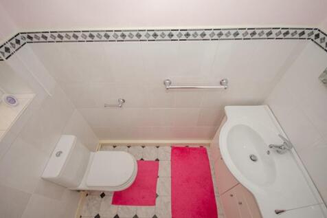 En suite W.C..jpg