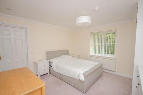 Bedroom pic 2.jpg
