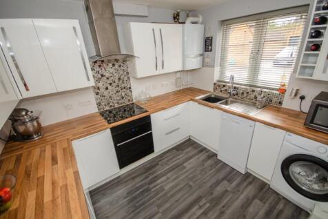 Kitchen pic 2.jpg