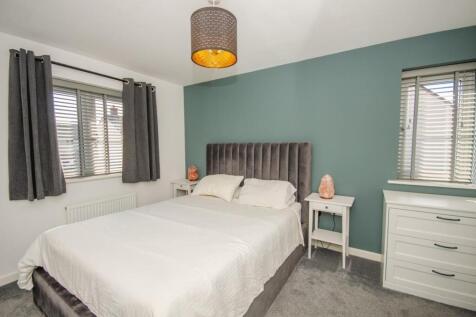 Master bedroom.jpg