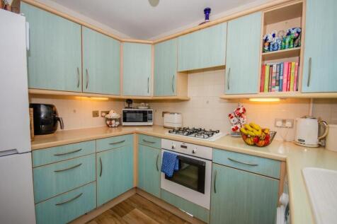 Kitchen pic 2.jpg