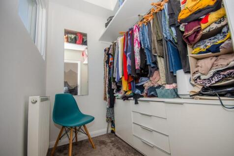 Dressing room.jpg