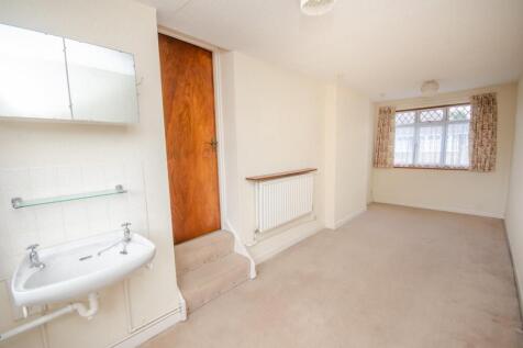 Bedroom 4.jpg