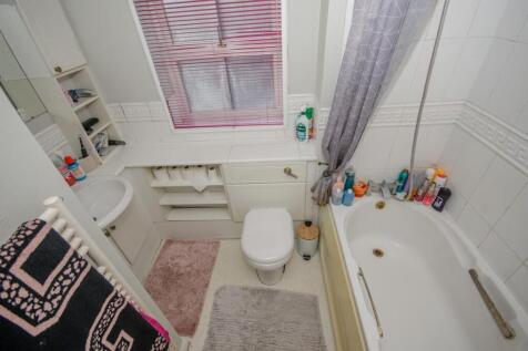 Bathroom.jpg