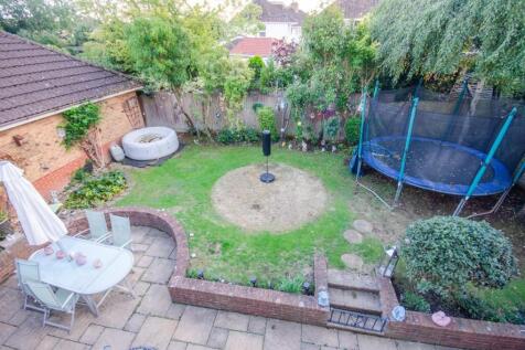 Aerial rear garden view.jpg