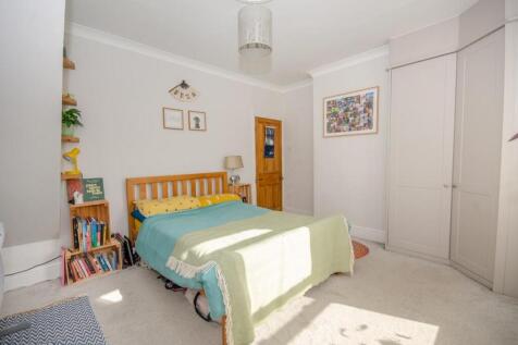 Bedroom 2 pic 2.jpg